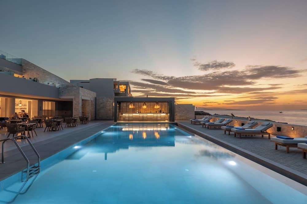 Castello Boutique Suites By The Sea - Sisi - Pool