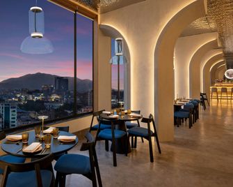 Moxy Kathmandu - Kathmandu - Ravintola
