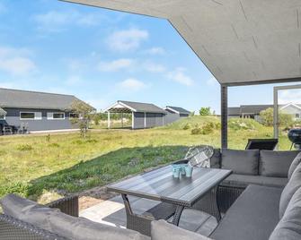 3 bedroom beautiful home in Jerup - Jerup - Patio