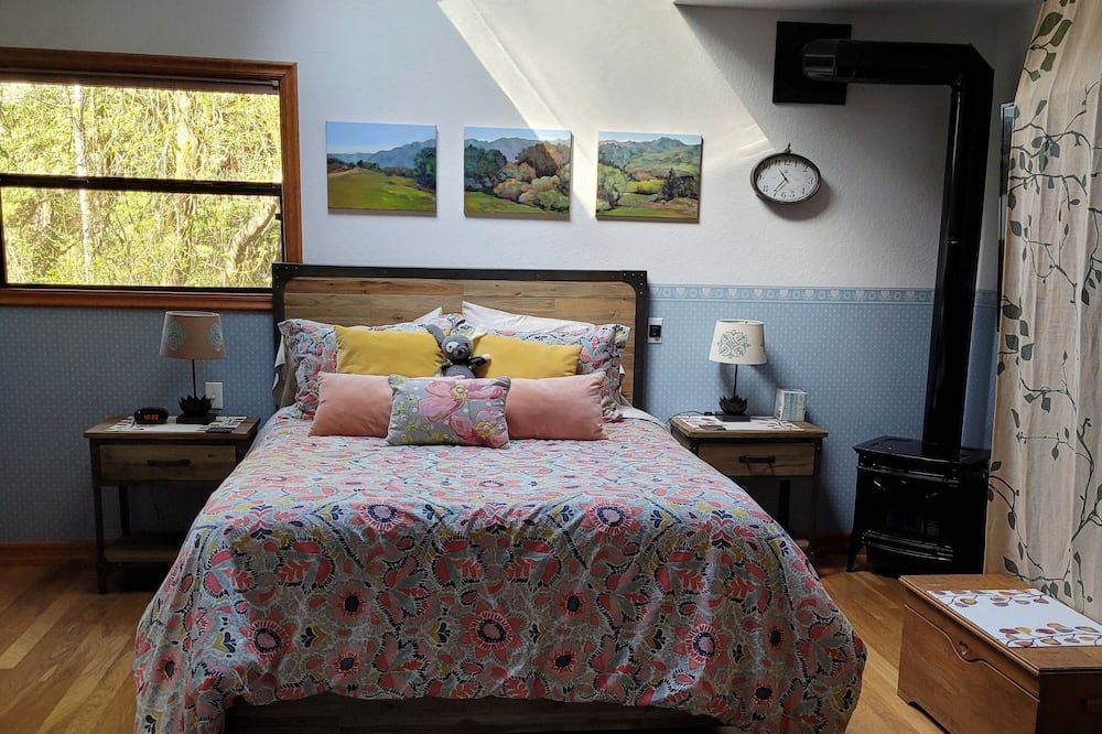 Beautiful Retreat in the Redwoods