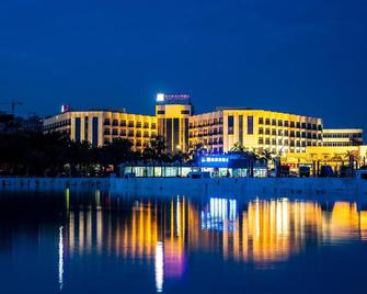 Excemon Beach Hotel Beihai - Beihai - Gebouw