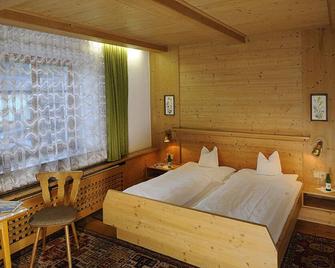Gasthaus Sonne - Tarrenz - Bedroom