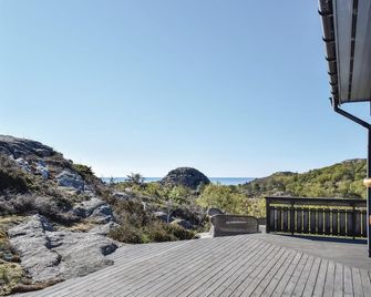 Nice Home In Lindesnes With Kitchen - 린데스네스 - 발코니