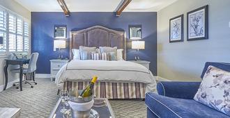 Candle Light Inn - Carmel-by-the-Sea - Schlafzimmer