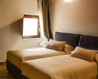 Palazzo Candida B&B - Gerace - Slaapkamer