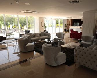 Travelodge by Wyndham Roanoke - Roanoke - Lounge
