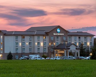 Best Western Rocky Mountain House Inn & Suites - Rocky Mountain House - Gebouw