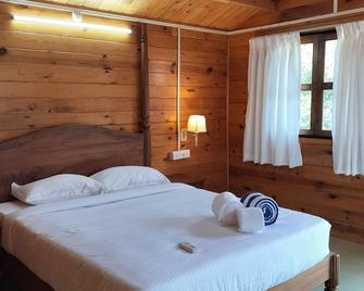 B R Cottages - Canacona - Bedroom