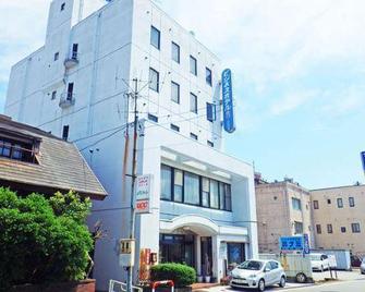 Business Hotel Minami - Uozu - Gebouw