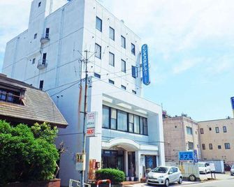 Business Hotel Minami - Uozu - Gebäude