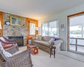 Lakefront Cottage with Covered Porch and Dock! - Coventry - Living room