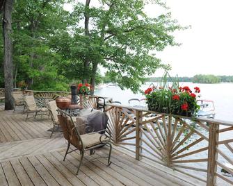 Clear Lake Resort - West Branch - Patio