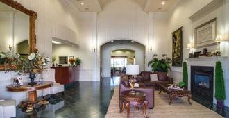 Ashmore Inn & Suites - Amarillo - Lobby