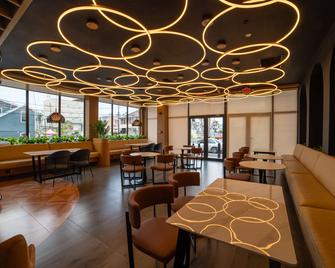 ايدين باي بست ويسترن جورجيتاون جويانا - جورج تاون - مطعم