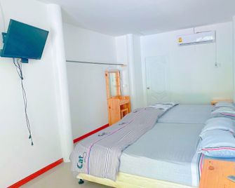 Chomlay Restaurant & Room for Rent - Ban Phe - Bedroom