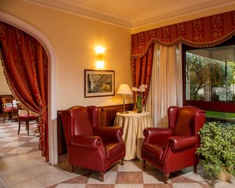 Marini Park Hotel - Castel di Leva - Recepción