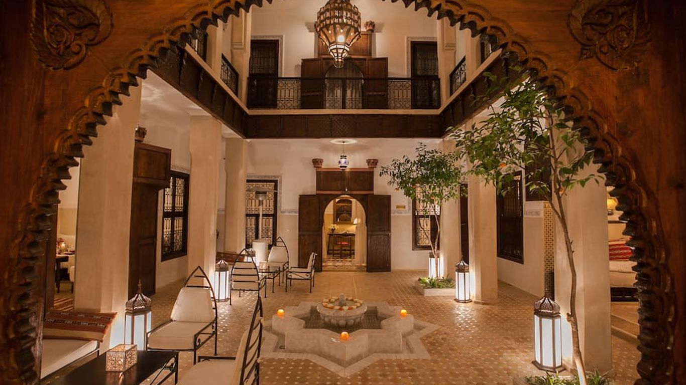 رياض لو كلو دي آر