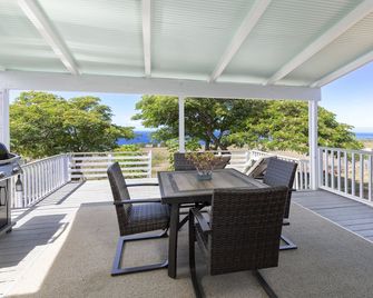 Beautiful Ocean And Sunset Views Set On 3 Acres Of Private Land. - Waimea (Big Island) - Balcony