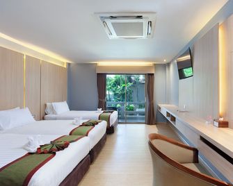 Thanthip Beach Resort - Patong - Sovrum