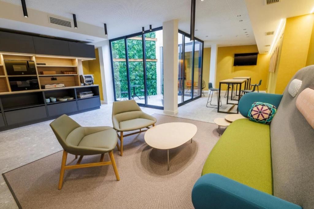 إن بوتيك لين - ليون - غرفة معيشة