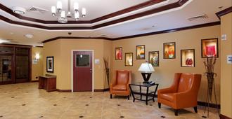 Holiday Inn Express Hotel & Suites Florence Northeast - Florence - Hall d’entrée