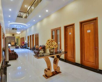 The Horizontal Hotel Pacitan - Pacitan - Lobby