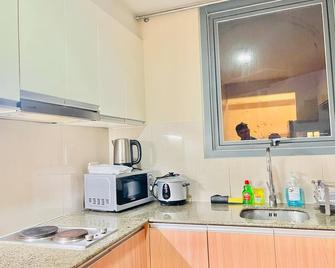 Cozy condo with AC and WiFi in awesome Lapu-Lapu City - Lapu-Lapu City - Kitchen