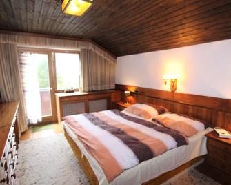 Beautiful and Large House in Hiking and Skiing Area Innerkrems With Sauna and hot tub - Innerkrems - Bedroom