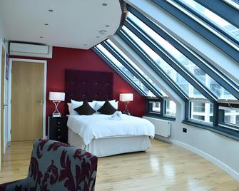 Prime Properties - London - Bedroom