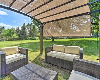 Stylish Suburban Home w/ Pool! 10 Mi to Royal Mtn - Johnstown - Patio