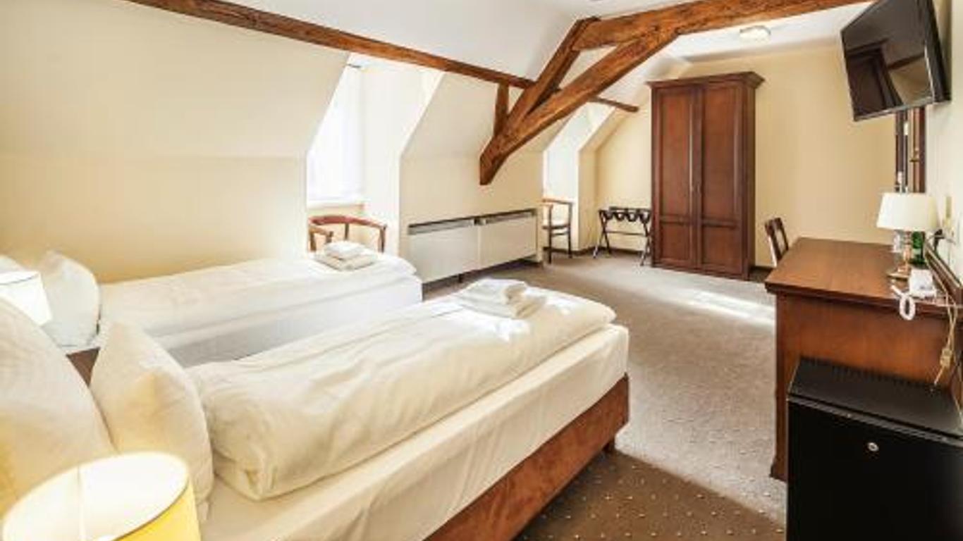 Palac Lagow - Hotel