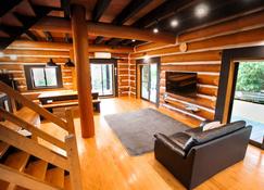 Log House At Shima - Shima - Pokój dzienny