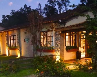 Vila Francesa Hotel - Penedo - Bina