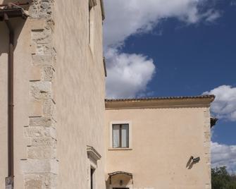 Convento di San Colombo - Barisciano - Edificio