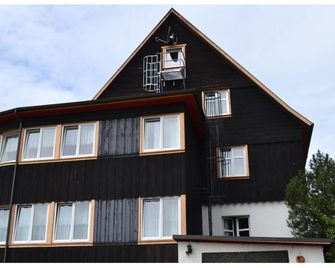 祖姆哈爾茨喬德爾梅斯特休憩和旅館 - 塔勒