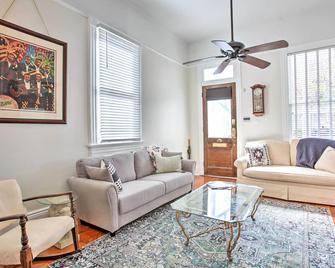 Historic Townhome - 2 Mi to French Quarter! - Nueva Orleans - Sala de estar