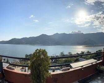 Nar-Bis Hotel - Pokhara - Balcony