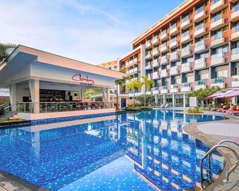 Poolside Escape Near Boracay's Iconic Keyhole - Boracay - Pool