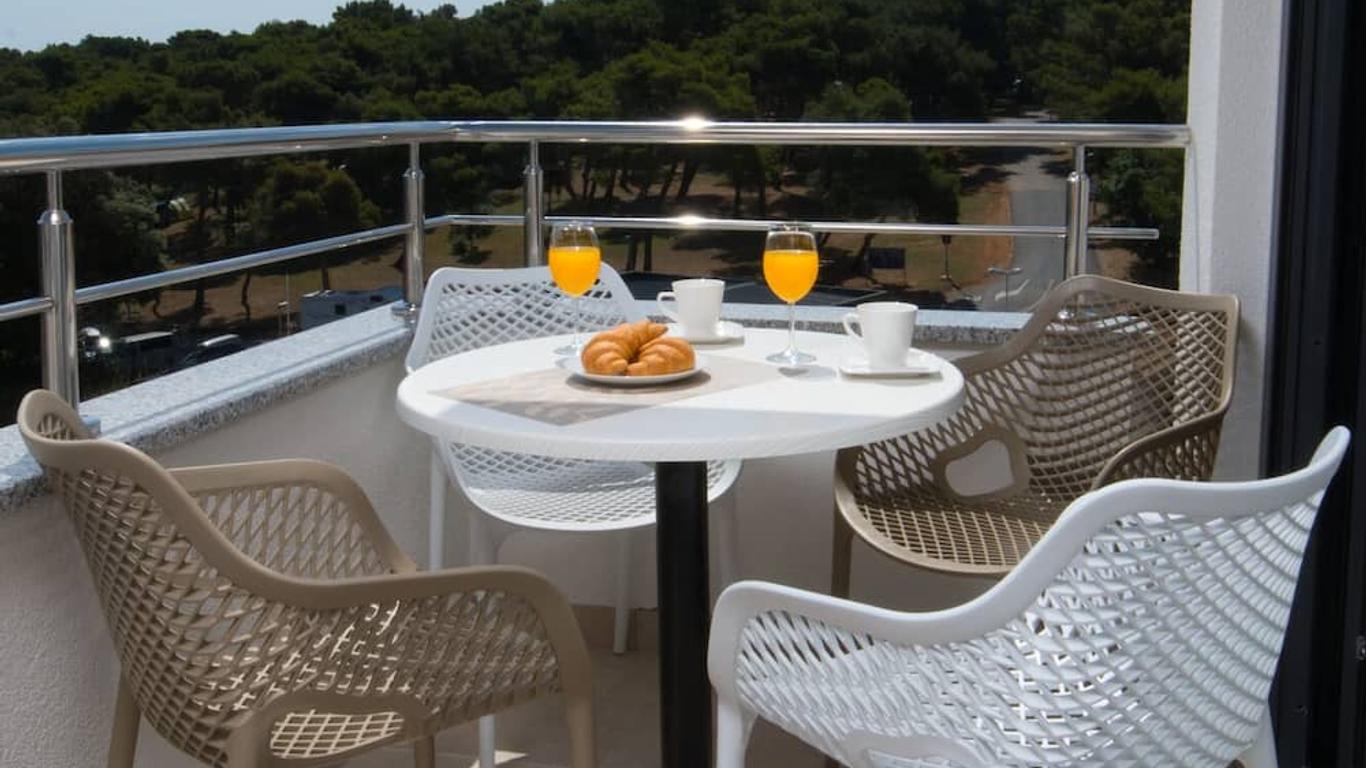 Aparthotel Punta Blu - Pool & Spa