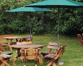 Holiday flat 'Juliusruh' with own parking space - Breege - Innenhof