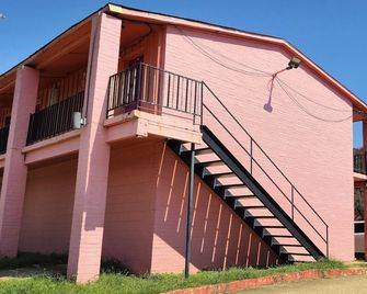 Way Side Inn by Hotel O Dallas near Fair Park Downtown - דאלאס - בניין