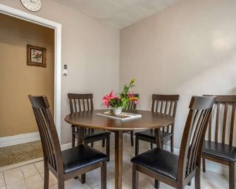 Chic 2-bedroom apartment - Brooklyn - Comedor