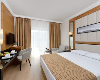 Aydinbey Famous Resort - Belek