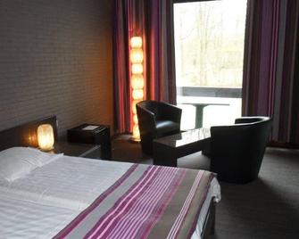 레 로도스 시네 - 시네이 - 침실