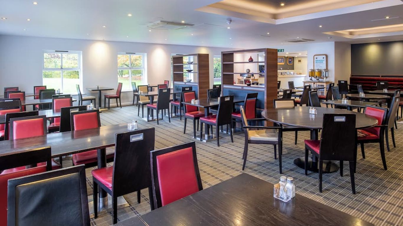 Holiday Inn Express Warwick - Stratford-Upon-Avon By IHG