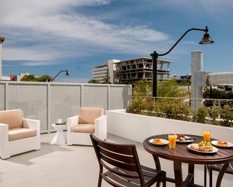 Residence Inn by Marriott Miami Beach South Beach - Miami Beach - Balcony