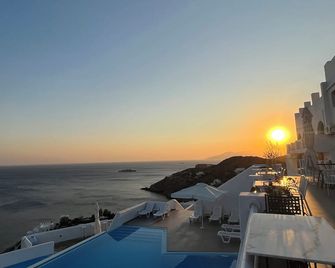 Petradi Hotel - Mylopotas - Balkón