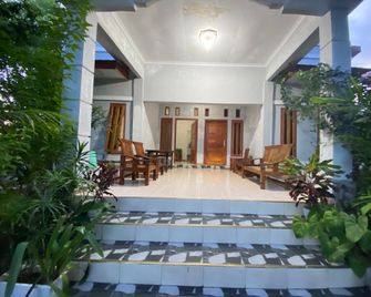 Gemo Beach Cottages - Bajawa - Patio