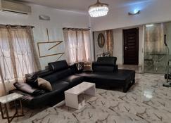 Cg Apartments - Lagos - Sala de estar