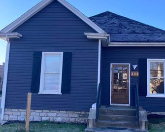 Downtown Danville Luxury House, Pets Ok, Centre - Danville - Bâtiment